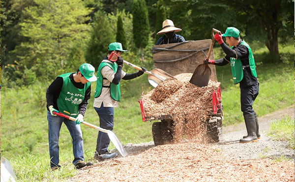Kubogawa Ihatov Nature Regeneration Council <Tree planting and trail maintenance> (Ichinoseki City, Iwate Prefecture)